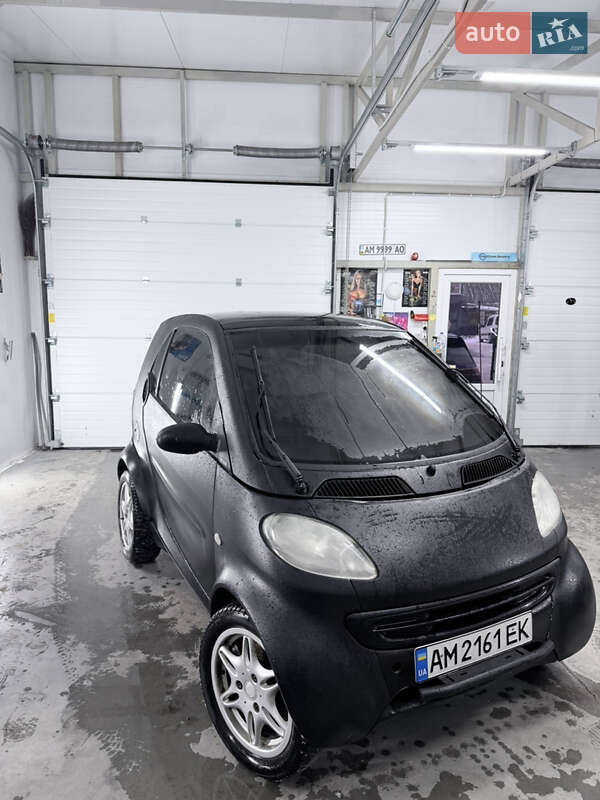Купе Smart Fortwo 2002 в Звягеле фото Купе Smart Fortwo 2002 в Звягеле