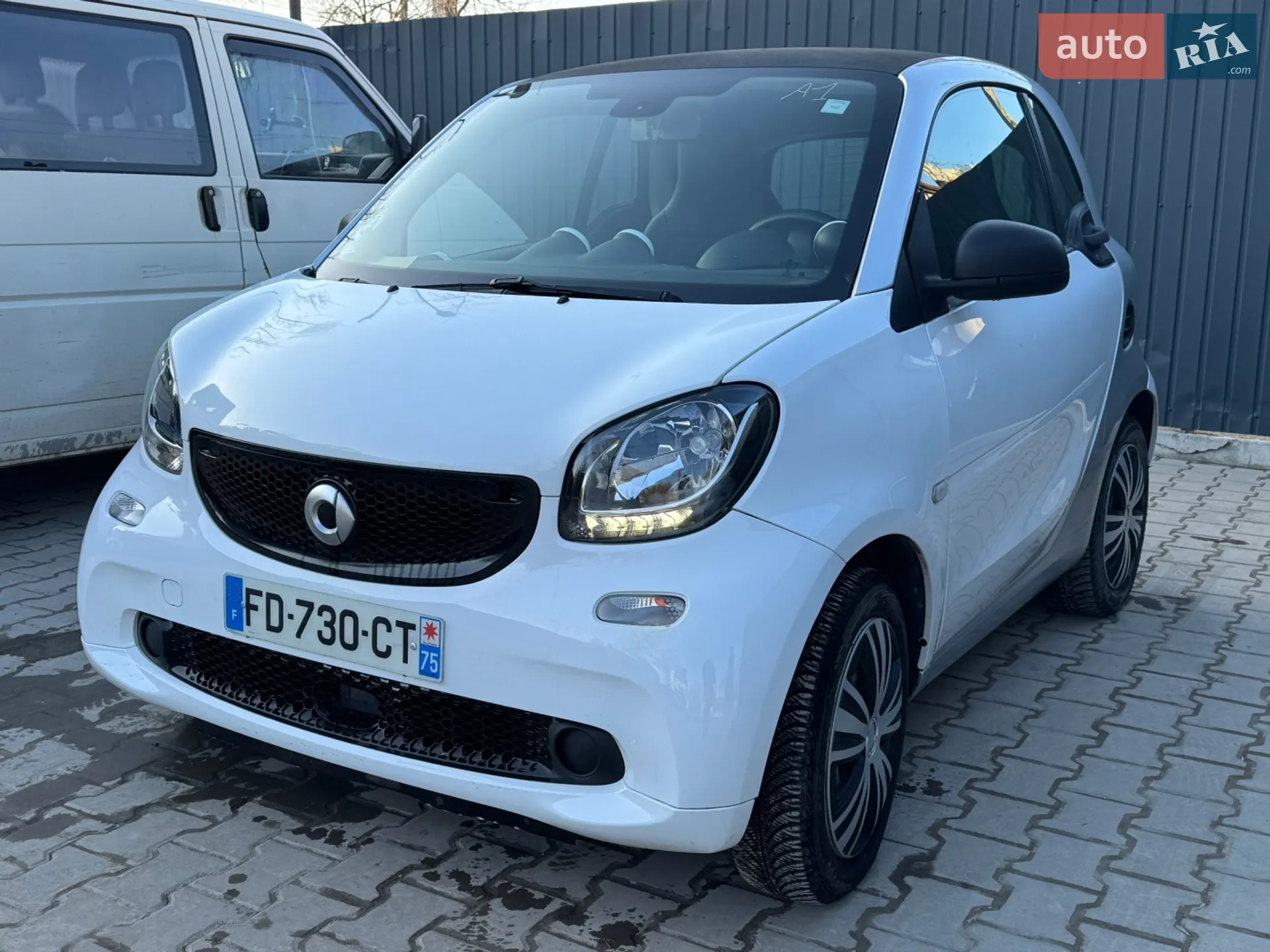 2018 Smart Fortwo - мініатюра 11