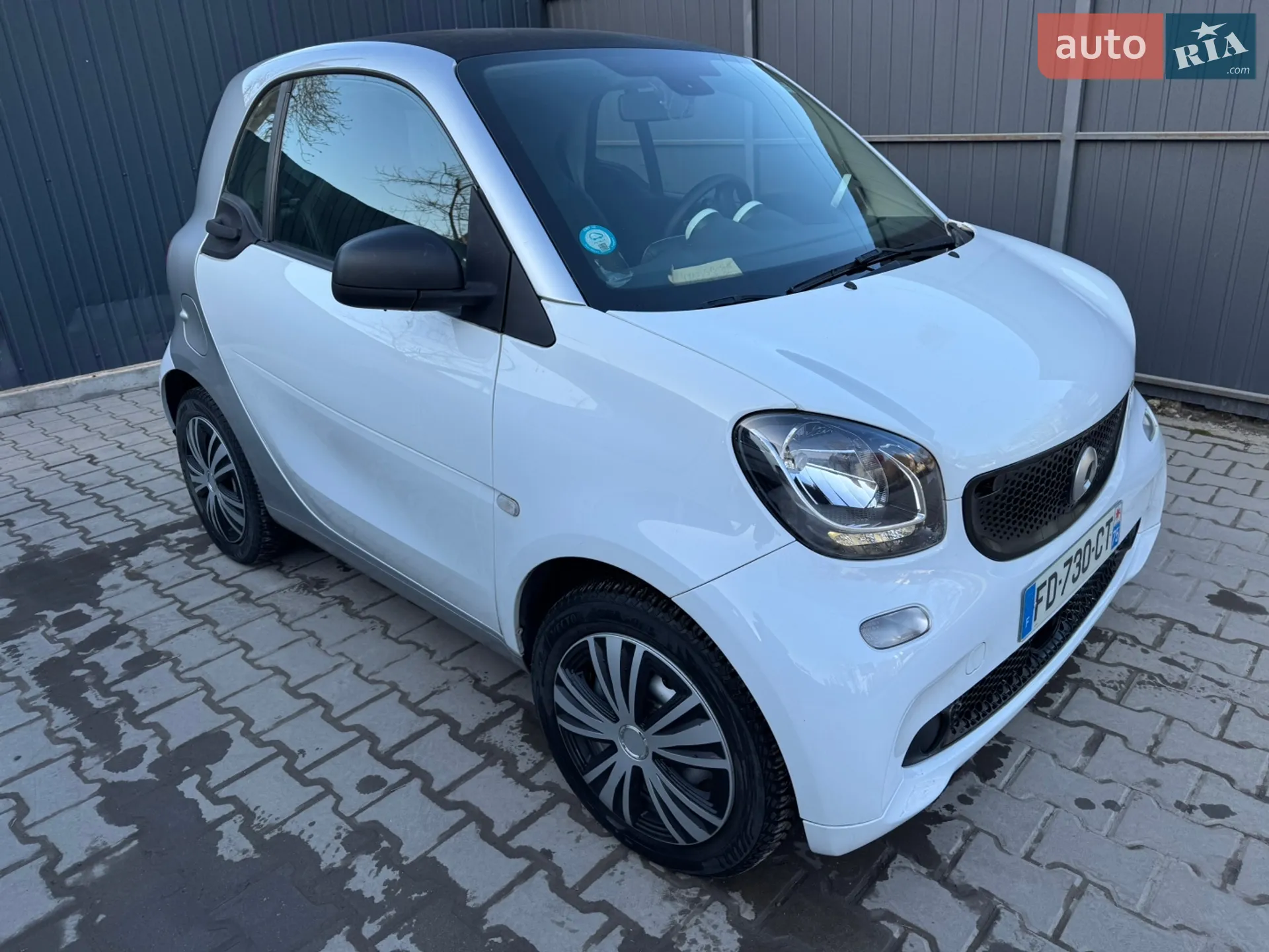 2018 Smart Fortwo - мініатюра 15