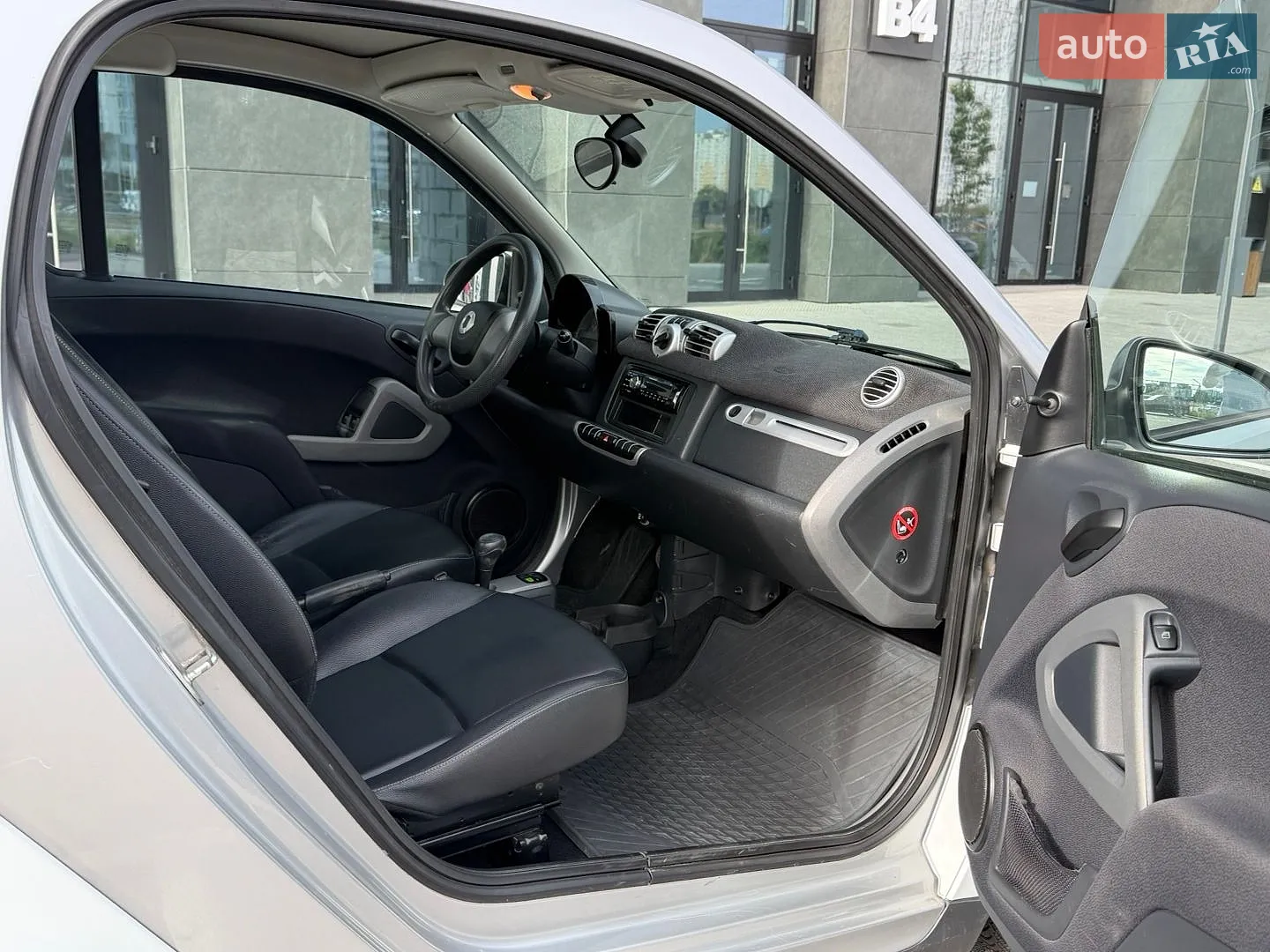 2011 Smart Fortwo - мініатюра 10