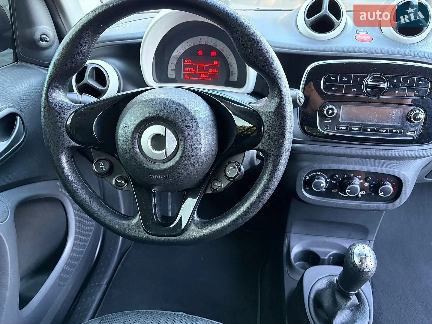 2015 Smart Fortwo - мініатюра 10