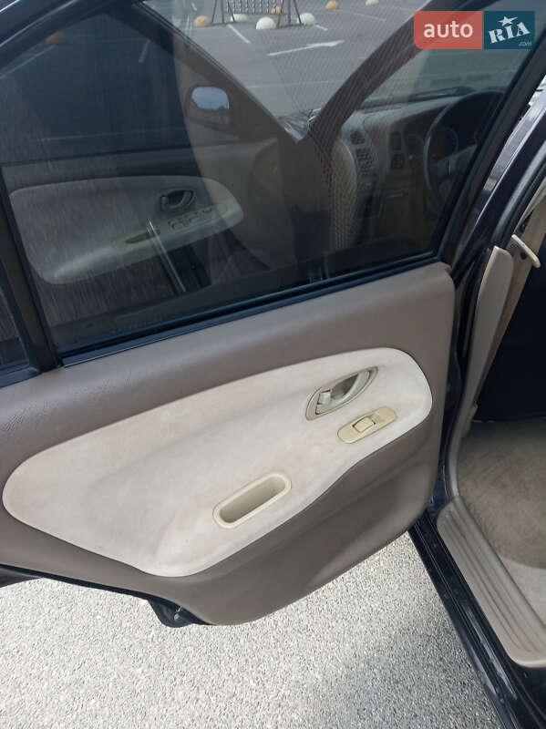 Седан SouEast Lioncel 2006 в Киеве