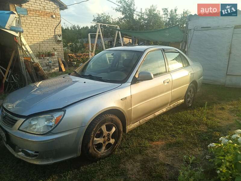 Седан SouEast Lioncel 2008 в Березане