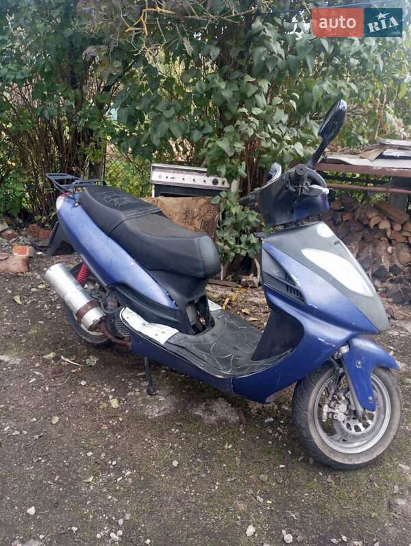 Скутер Spark SP 150-16 2014 в Чемерівцях