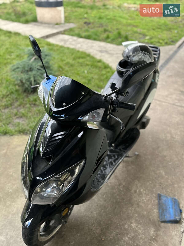 Мопеды Spark  SP 150R-12S 2008 в Львове