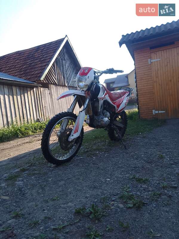 Мотоцикл Кросс Spark SP 200 2020 в Буковеле