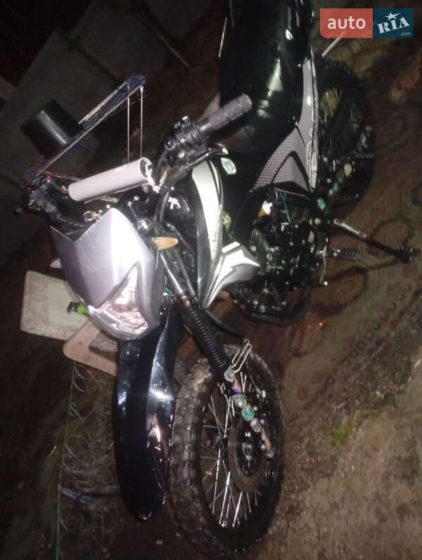 Мотоцикл Внедорожный (Enduro) Spark SP 200D-5B 2024 в Днепре фото Мотоцикл Внедорожный (Enduro) Spark SP 200D-5B 2024 в Днепре