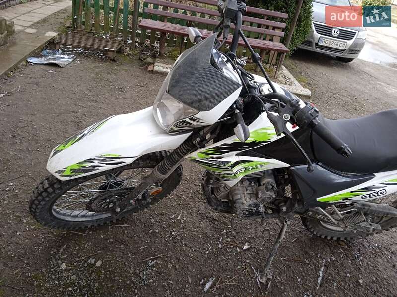 Мотоцикл Спорт-туризм Spark SP 200R-27 2018 в Борщеві