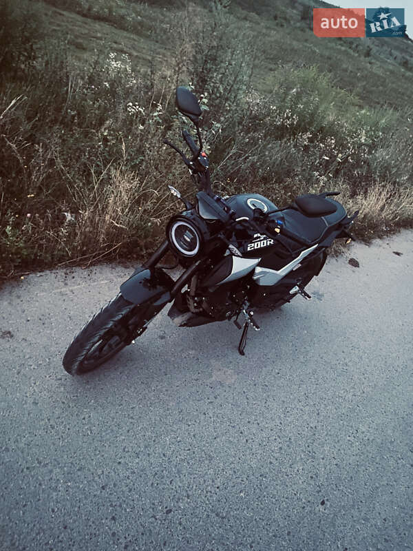 Мотоцикл Классік Spark SP 200R-33 2024 в 