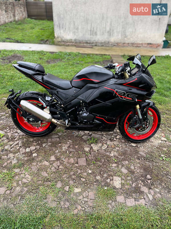 Spark SP 300RS-2 2025