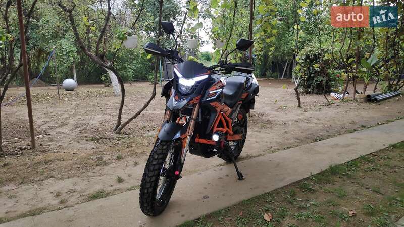 Spark SP 300T-1 2023 Spark SP 300T-1 2023