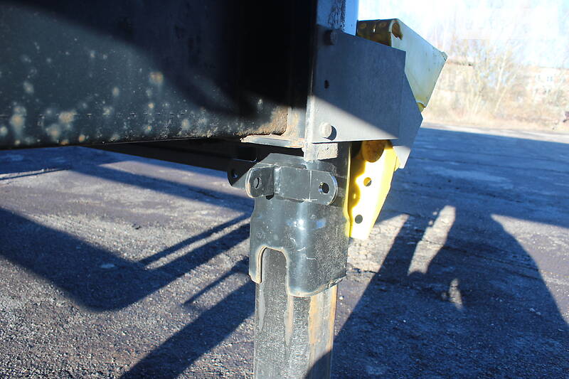 Изотермическая будка Spier AGL 2002 в Хусте