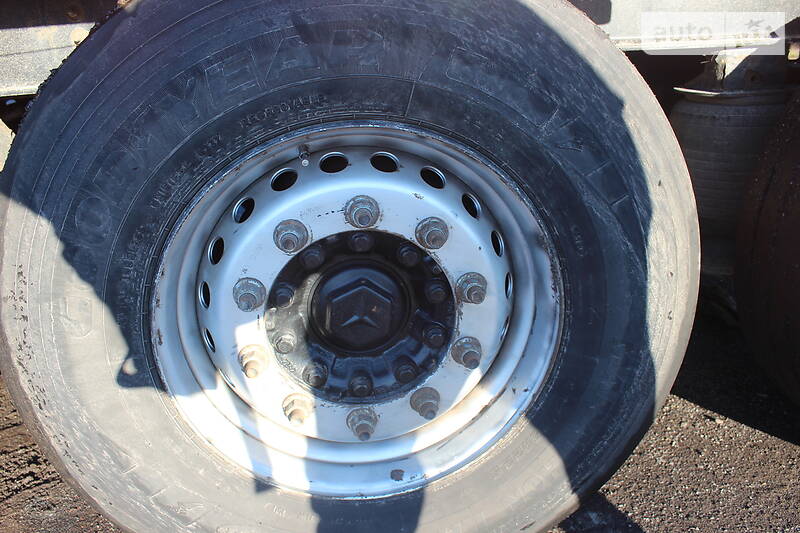 Изотермическая будка Spier AGL 2002 в Хусте