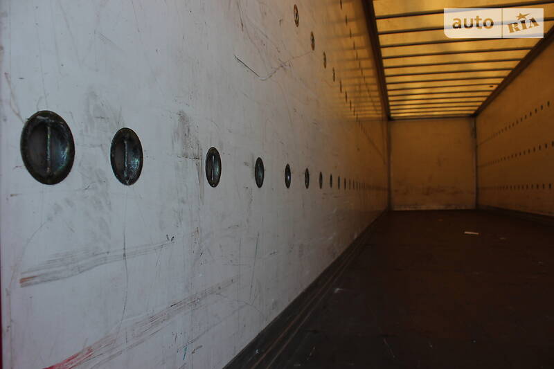 Изотермическая будка Spier AGL 2002 в Хусте