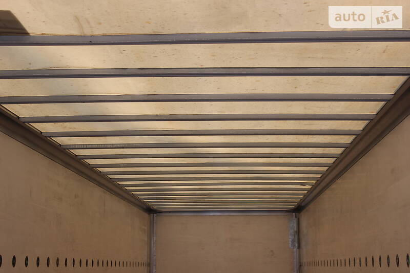 Изотермическая будка Spier AGL 2002 в Хусте