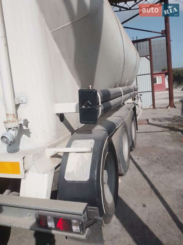 Цистерна полуприцеп Spitzer SF 1995 в Черкассах