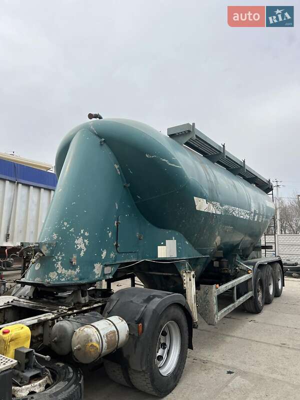 Цистерна полуприцеп Spitzer SF 1992 в Одессе