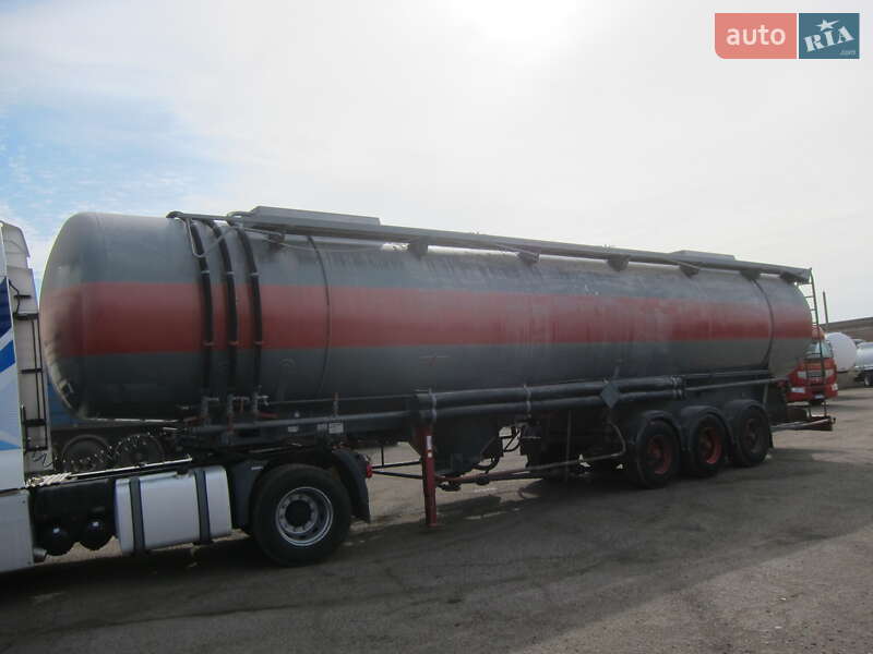 Цистерна полуприцеп Spitzer Silos 1993 в Виннице