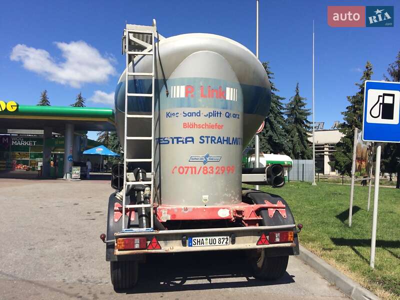Цистерна напівпричіп Spitzer Silos 1983 в Теребовлі
