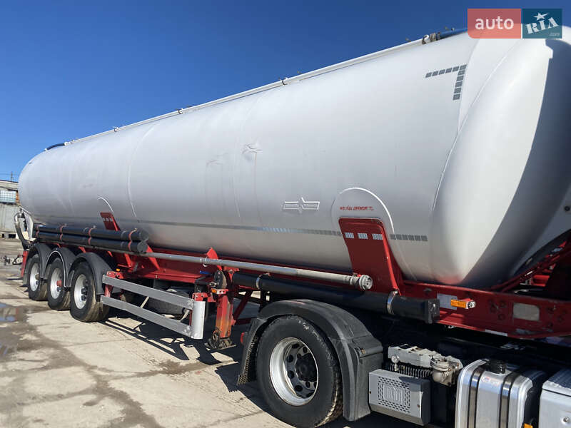 Зерновоз - прицеп Spitzer Silos 2003 в Тернополе