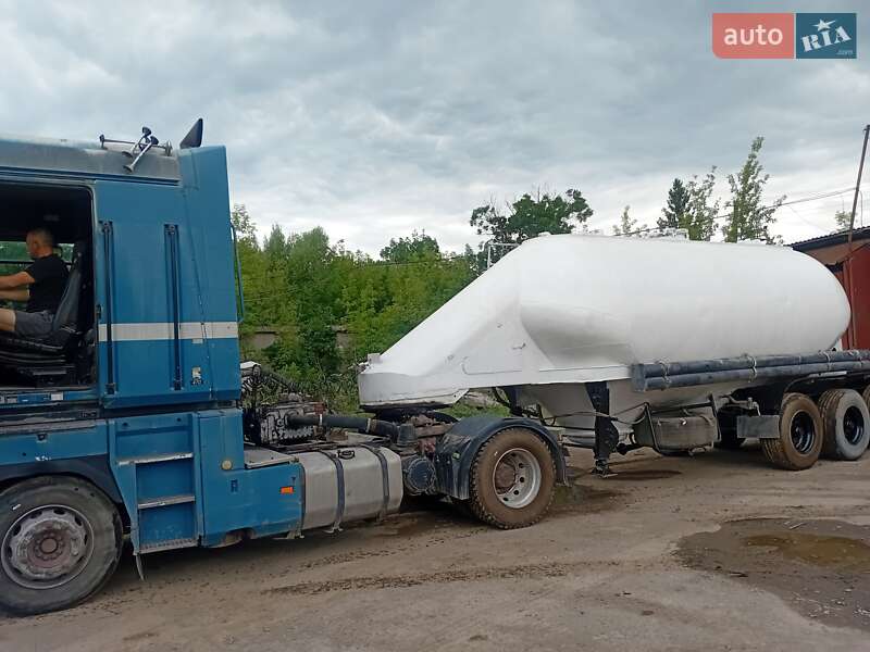 Цементовоз Spitzer Silos 1990 в Івано-Франківську