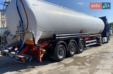 Цистерна Spitzer Silos 2003 в Тернополе