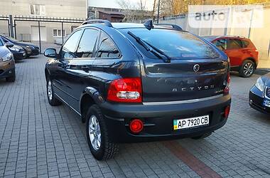 Позашляховик / Кросовер SsangYong Actyon 2011 в 