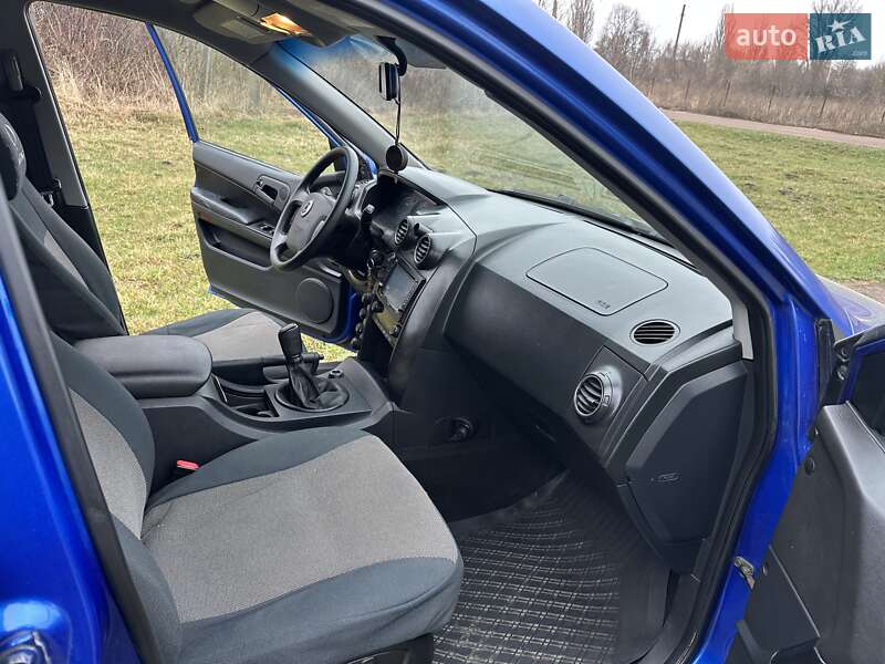 Внедорожник / Кроссовер SsangYong Actyon 2006 в Нежине