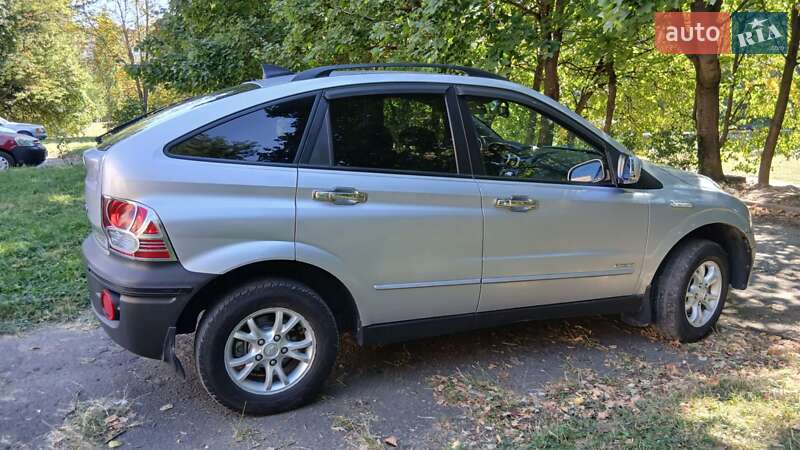 Позашляховик / Кросовер SsangYong Actyon 2008 в 