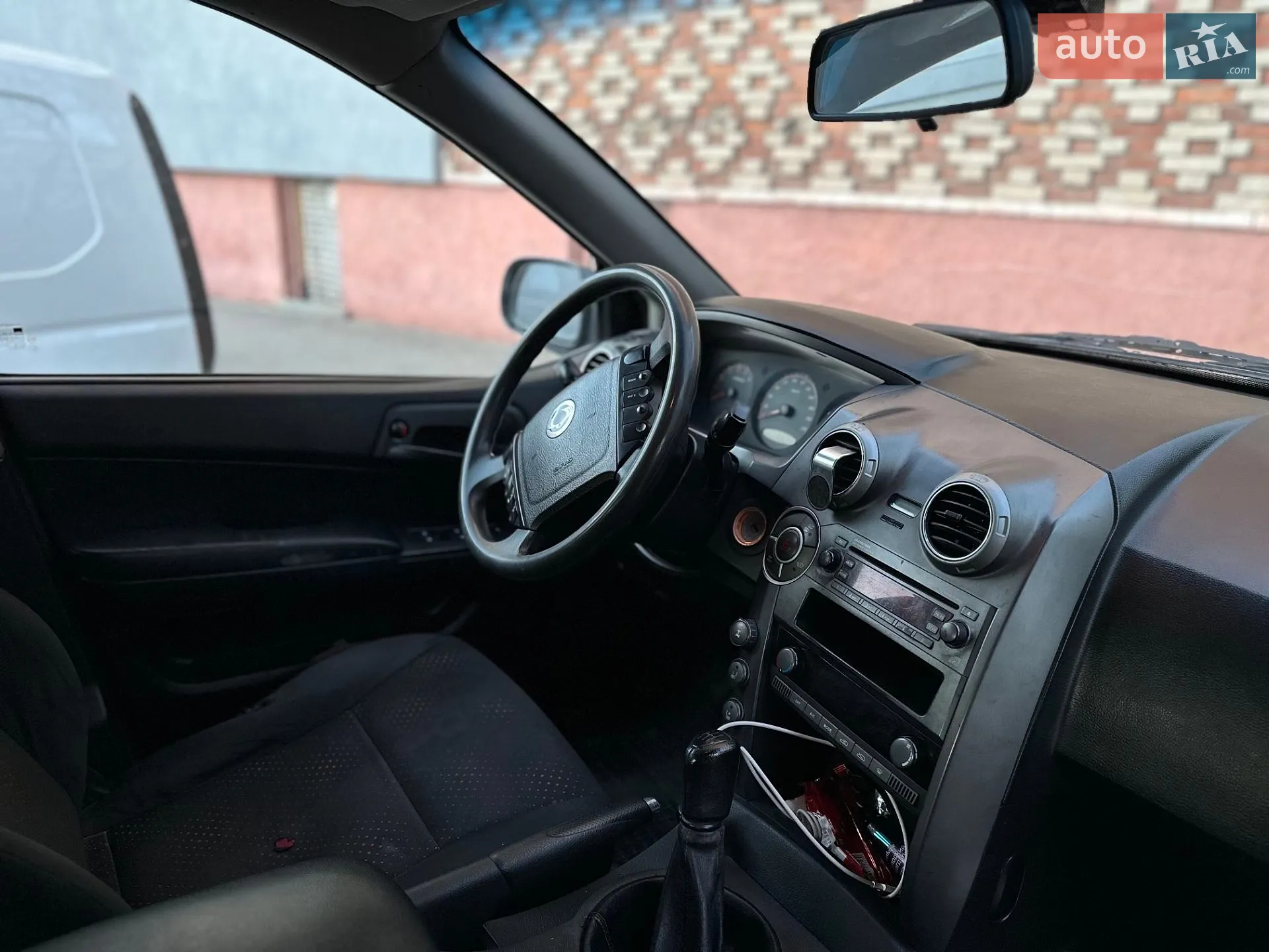 2011 SsangYong Actyon - мініатюра 10