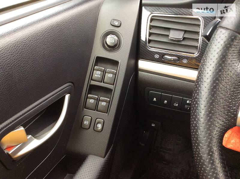 Позашляховик / Кросовер SsangYong Korando 2012 в 