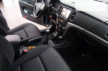 Позашляховик / Кросовер SsangYong Korando 2012 в 