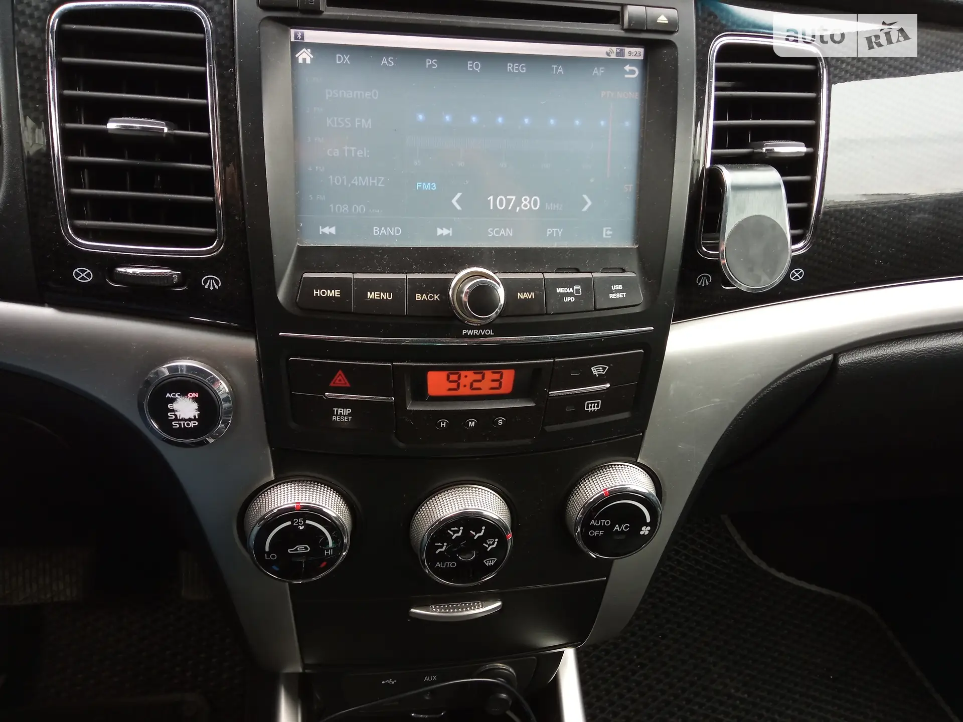 2012 SsangYong Korando - мініатюра 15