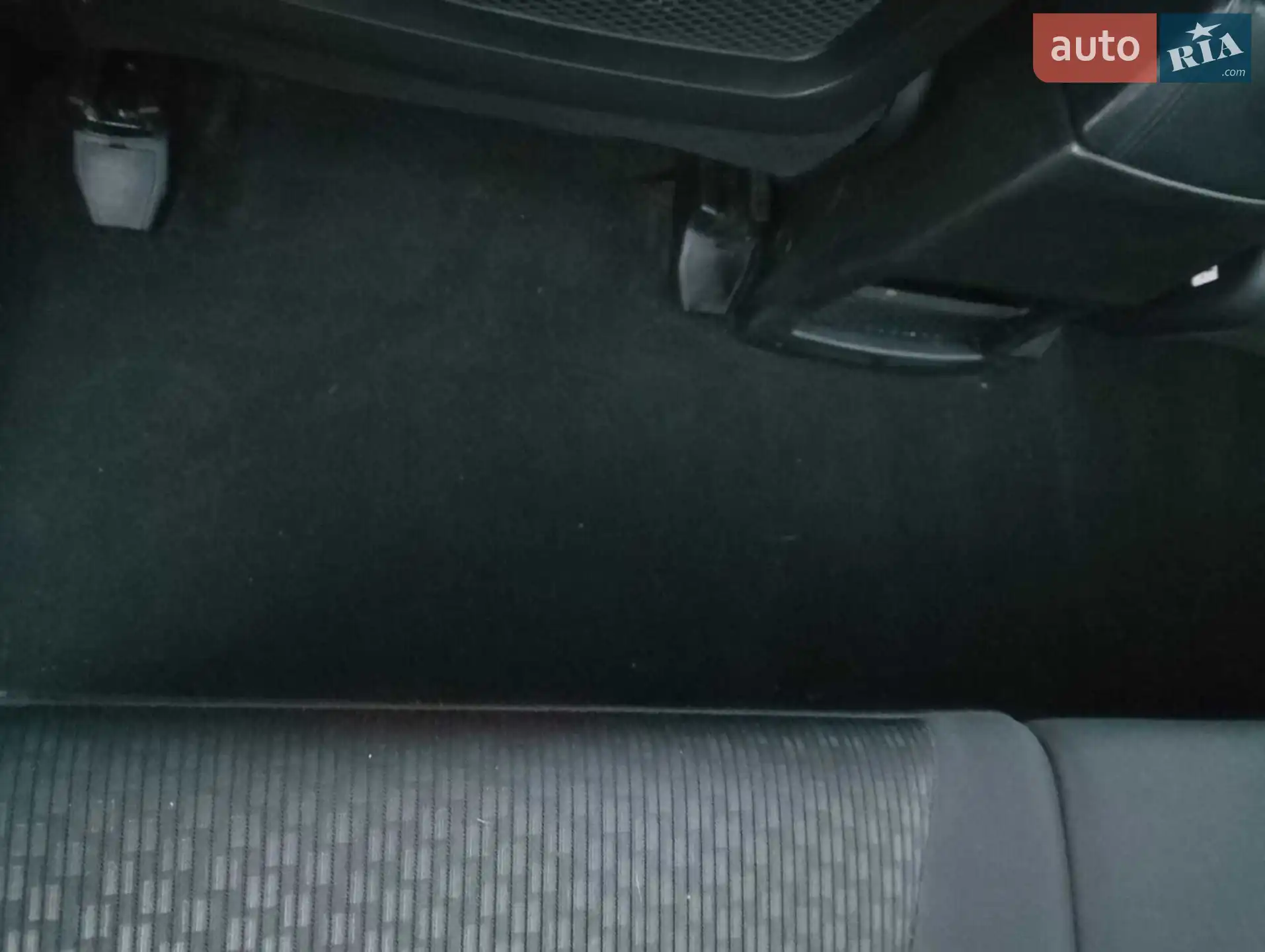 2014 SsangYong Korando - мініатюра 11