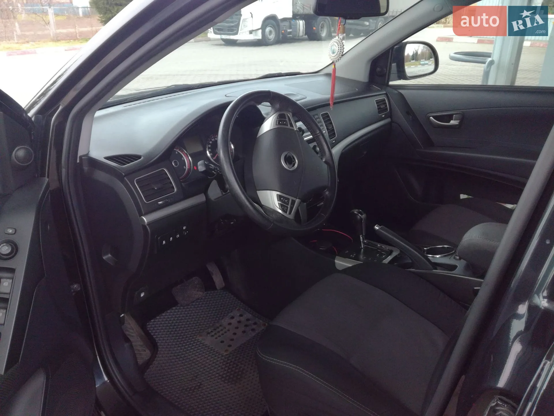 2011 SsangYong Korando - мініатюра 7