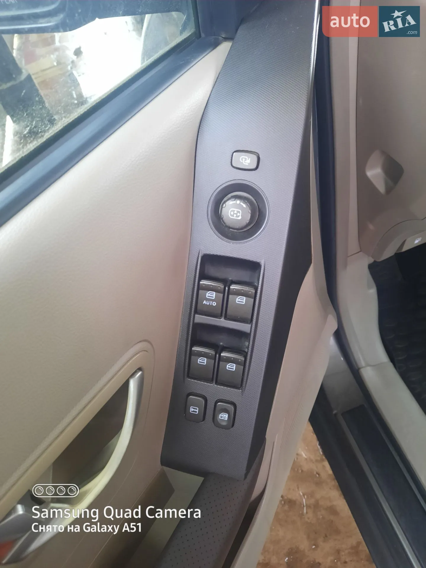 2011 SsangYong Korando - мініатюра 10