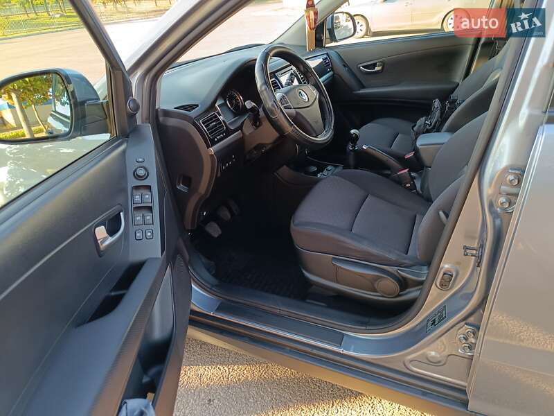 Позашляховик / Кросовер SsangYong Korando 2013 в Дніпрі