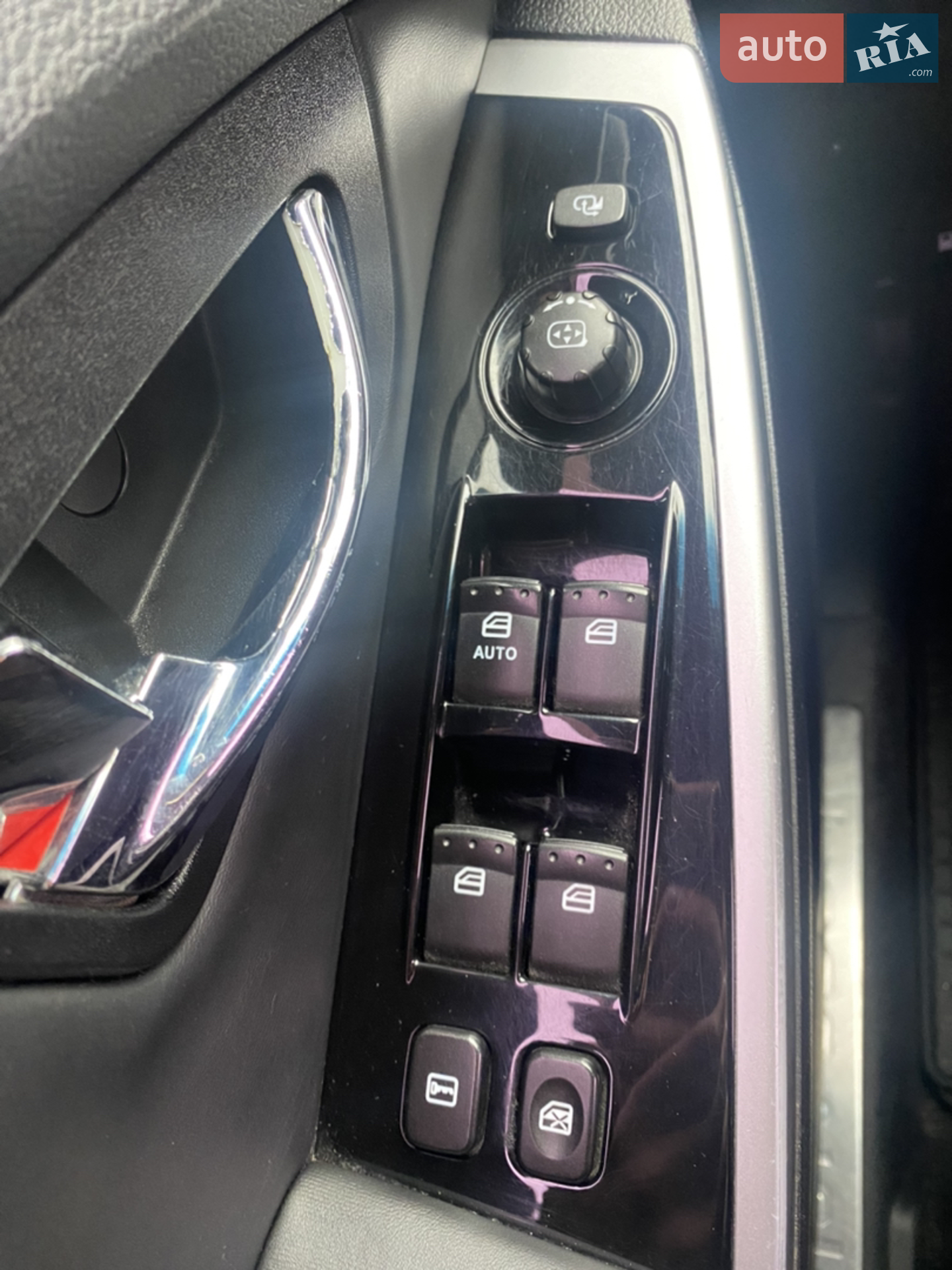 2014 SsangYong Korando - мініатюра 19