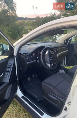 Внедорожник / Кроссовер SsangYong Korando 2012 в 
