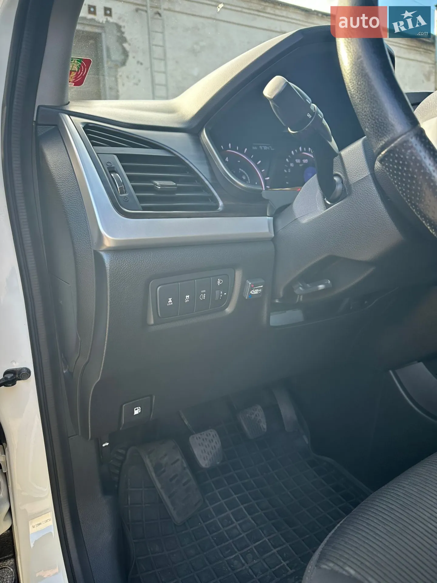2014 SsangYong Korando - мініатюра 23