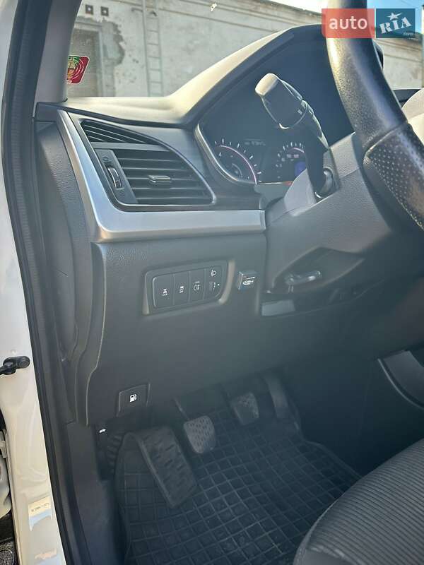 Внедорожник / Кроссовер SsangYong Korando 2014 в Кривом Роге