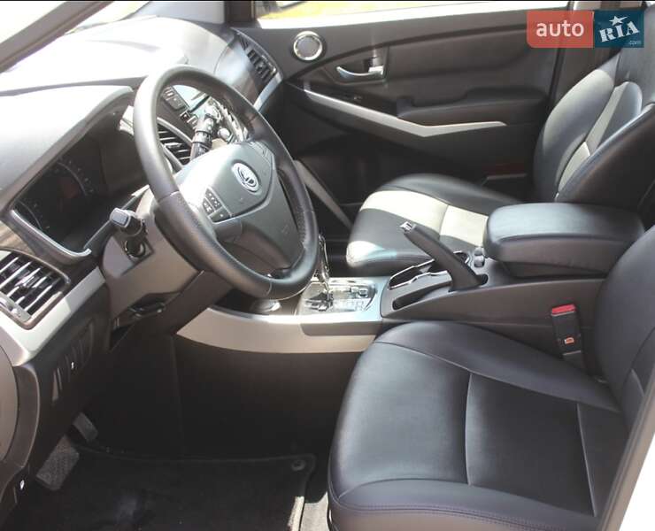 Позашляховик / Кросовер SsangYong Korando 2014 в Дніпрі