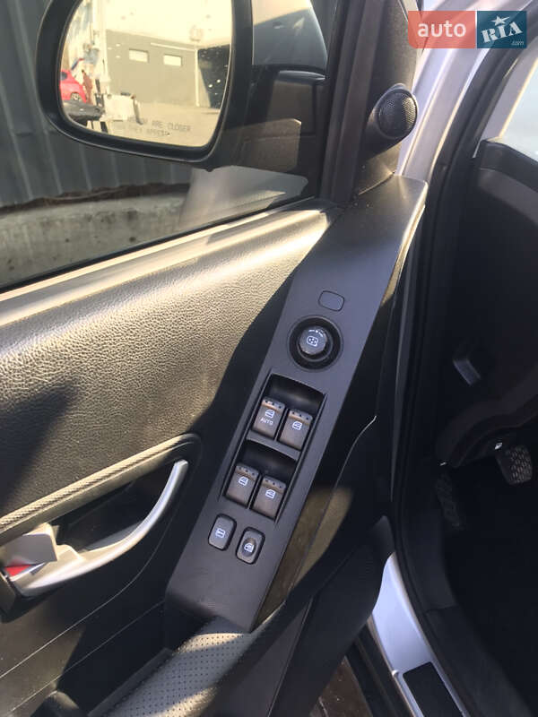 Позашляховик / Кросовер SsangYong Korando 2012 в Ужгороді фото 10 Позашляховик / Кросовер SsangYong Korando 2012 в Ужгороді