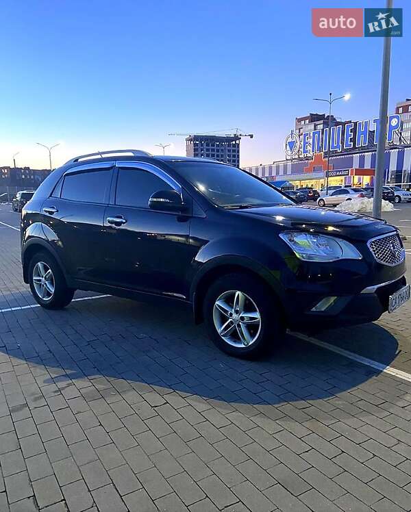 Позашляховик / Кросовер SsangYong Korando 2013 в 