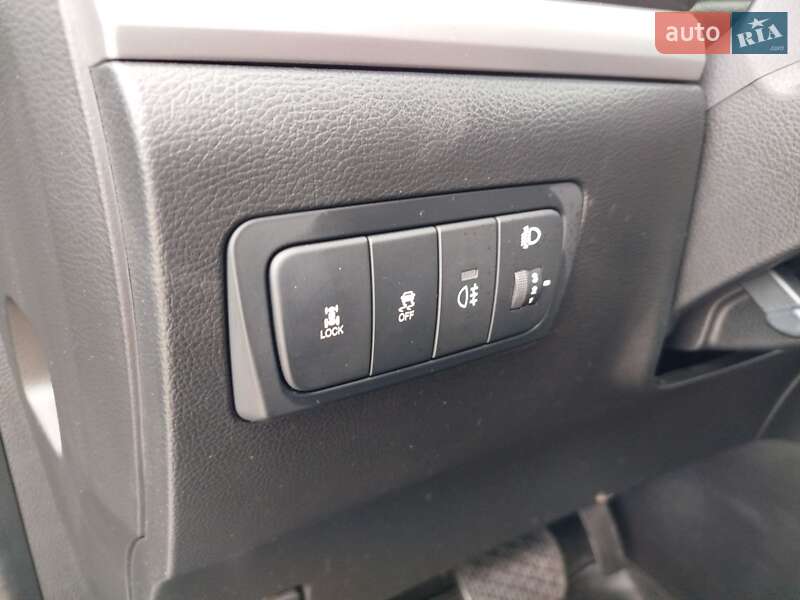 Позашляховик / Кросовер SsangYong Korando 2012 в Києві