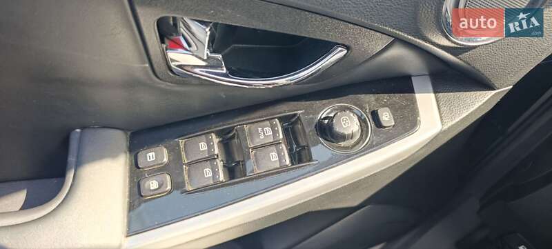 Внедорожник / Кроссовер SsangYong Korando 2014 в Ужгороде фото 11 Внедорожник / Кроссовер SsangYong Korando 2014 в Ужгороде