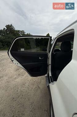 Внедорожник / Кроссовер SsangYong Korando 2013 в 
