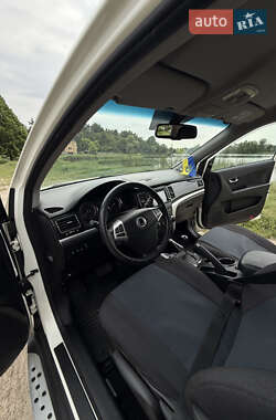 Внедорожник / Кроссовер SsangYong Korando 2013 в 