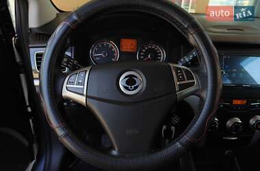 Внедорожник / Кроссовер SsangYong Korando 2012 в 