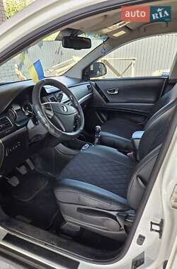 Позашляховик / Кросовер SsangYong Korando 2011 в 